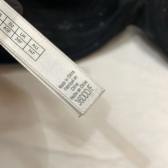 LE MYSTÈRE Sheer Illusion Plunge T-Shirt Black Bra  36DDD/F - Picture 9 of 10